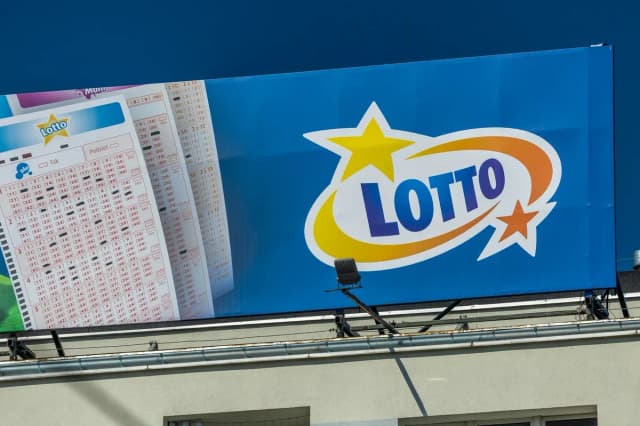 Loteria RMF o której godzinie? Sprawdź harmonogram losowań!
