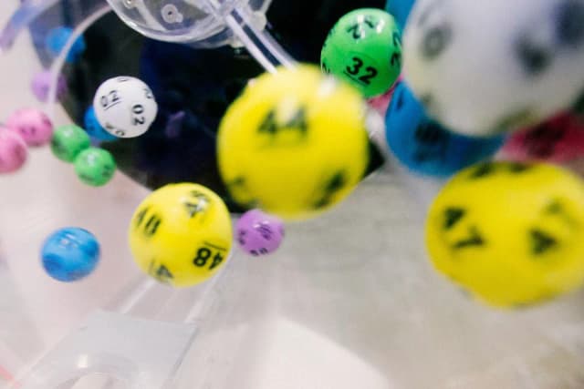 Gdzie padła 6 w lotto? Odkryj najnowsze wygrane i statystyki